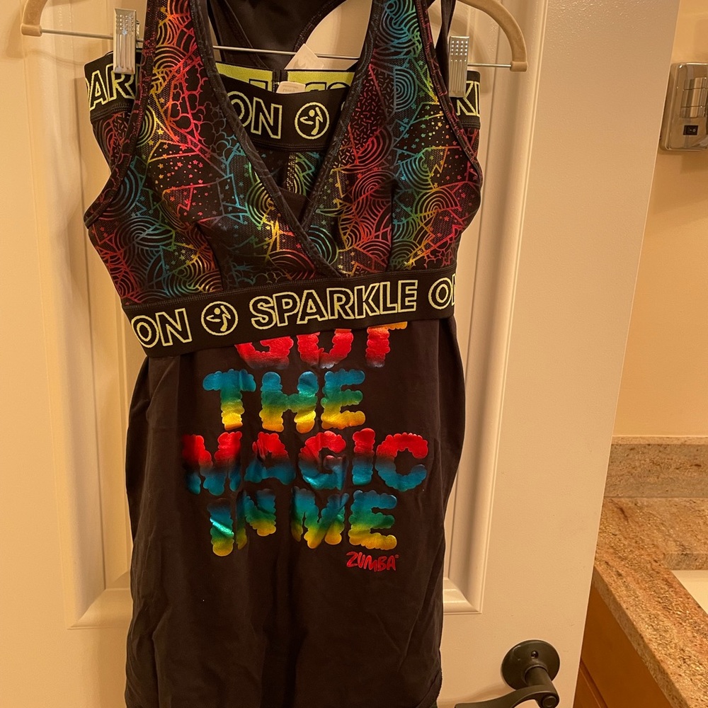 Zumba beautiful three piece rainbow metallic set size L, great condition